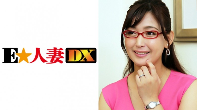 杨思梅骚母狗3p吃俩个人精液射的满满一嘴-快影AV