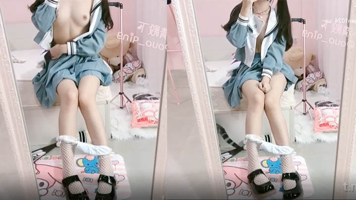 【母子乱伦】父亲拍摄妻子对儿子的性教育初体验~-快影AV